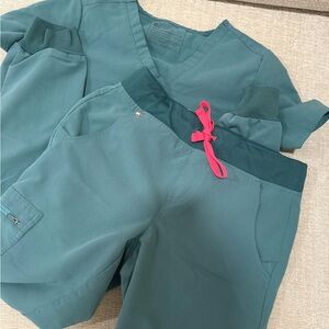 XS Figs Teal Jogger scrub set